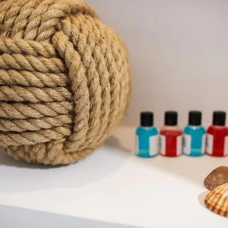 Szaro Na Bialym Lejlighed