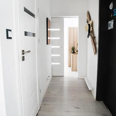 Szaro Na Bialym Lejlighed